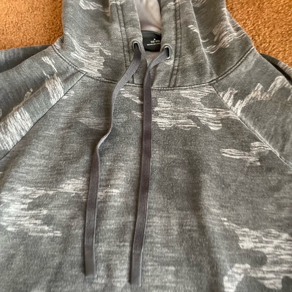 Athletic Works gray/black camo long sleeved hoodie L - Picture 5 of 11